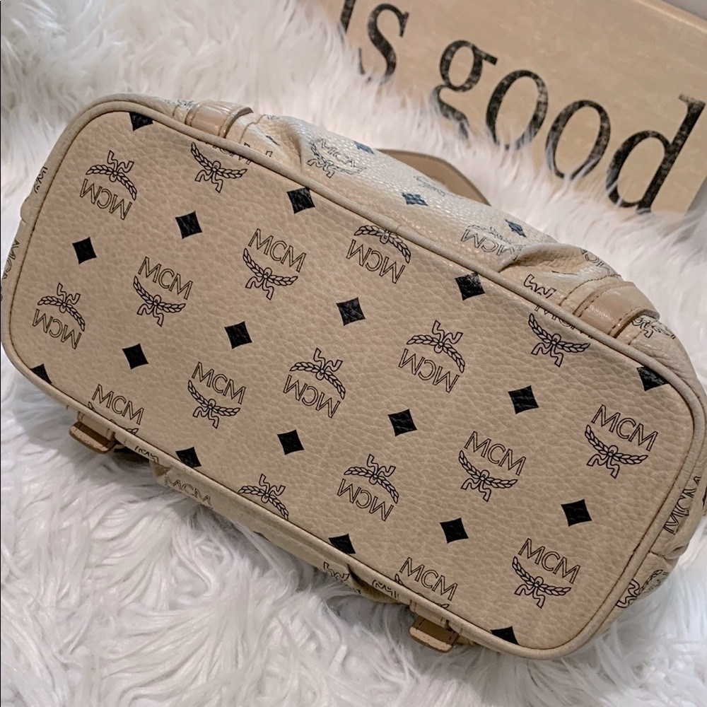 MCM Visetos Beige Monogram Tote/Crossbody Leather Bag Goldtone hardware Zip Top - Picture 5 of 16